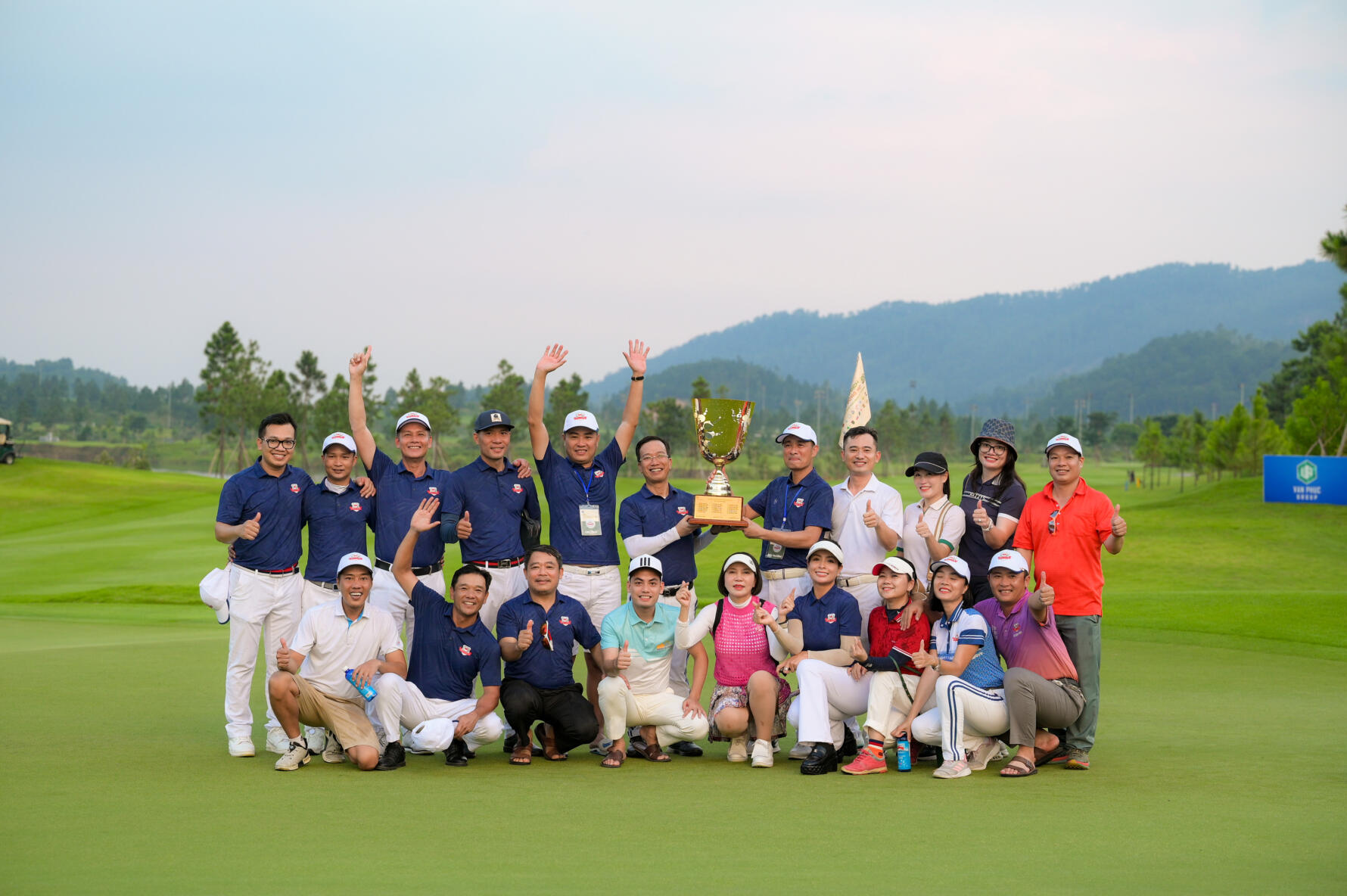 khoang-vi-luong-CMAROX-cho-golfer